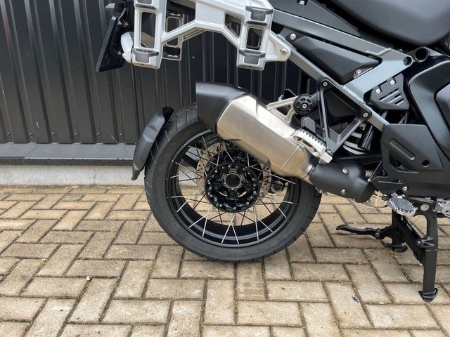 bmw - r-1300-gs-adventure-triple-black