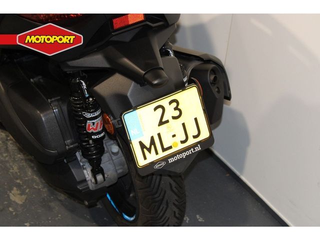 yamaha - x-max-300-abs
