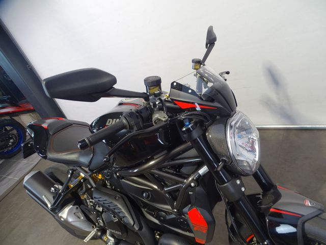 ducati - monster-1200-r