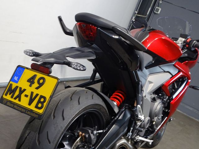 triumph - daytona-660