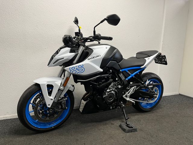 suzuki - gsx-8s