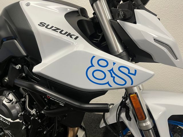 suzuki - gsx-8s