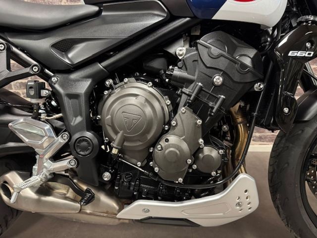 triumph - trident-660-triple-tribute-edition