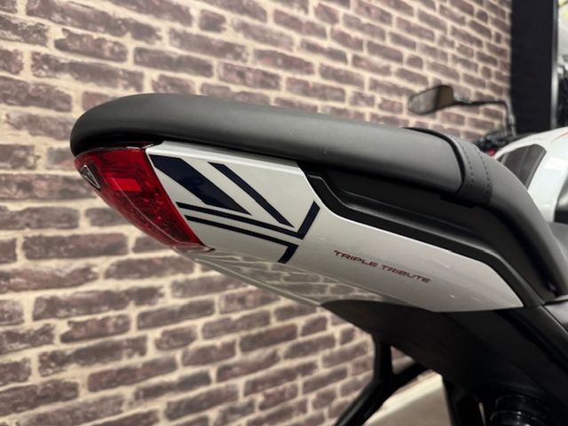 triumph - trident-660-triple-tribute-edition