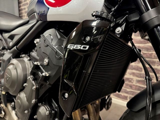 triumph - trident-660-triple-tribute-edition