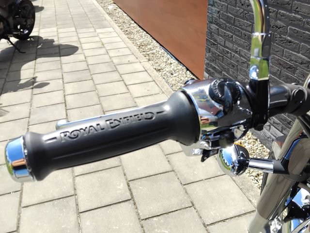 royal-enfield - classic-650