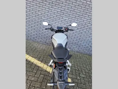 HONDA CB 650 R E-CLUTCH – foto 4