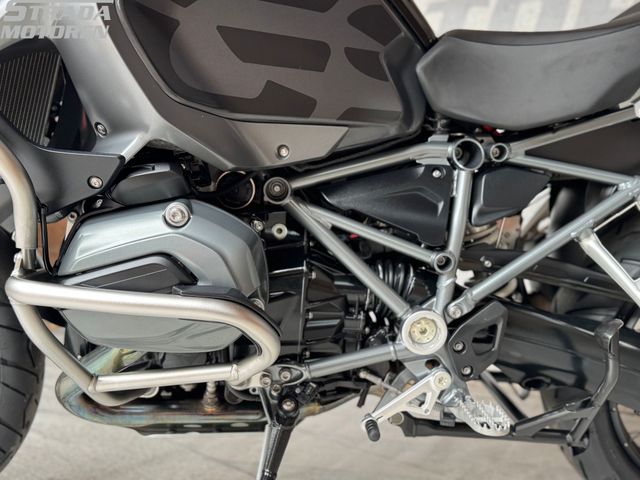 bmw - r-1200-gs-adventure-triple-black