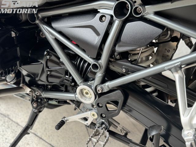 bmw - r-1200-gs-adventure-triple-black