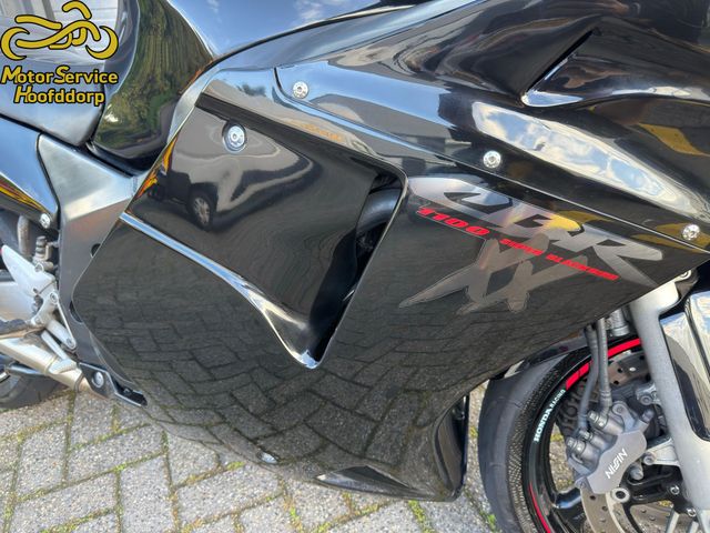 honda - cbr-1100--xx-super-blackbird