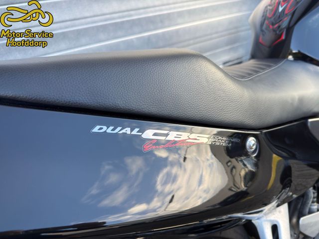 honda - cbr-1100--xx-super-blackbird