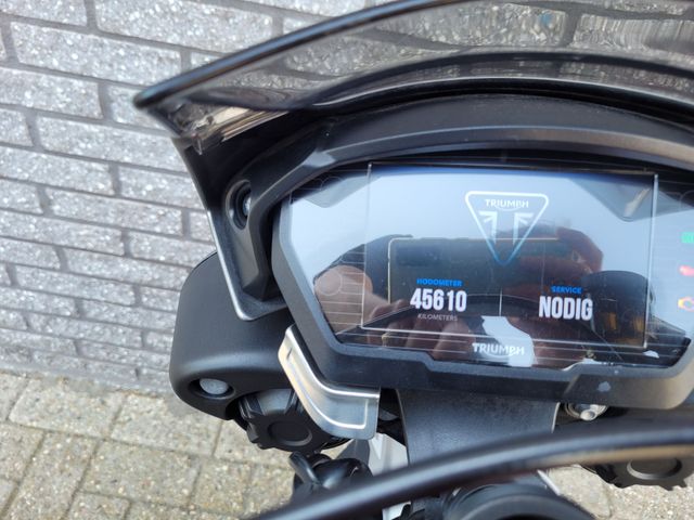 triumph - street-triple-rs