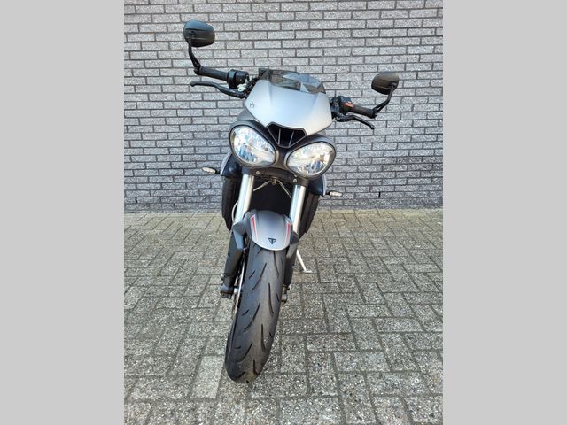 triumph - street-triple-rs