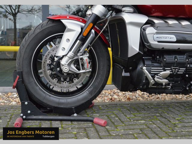 triumph - rocket-3-gt