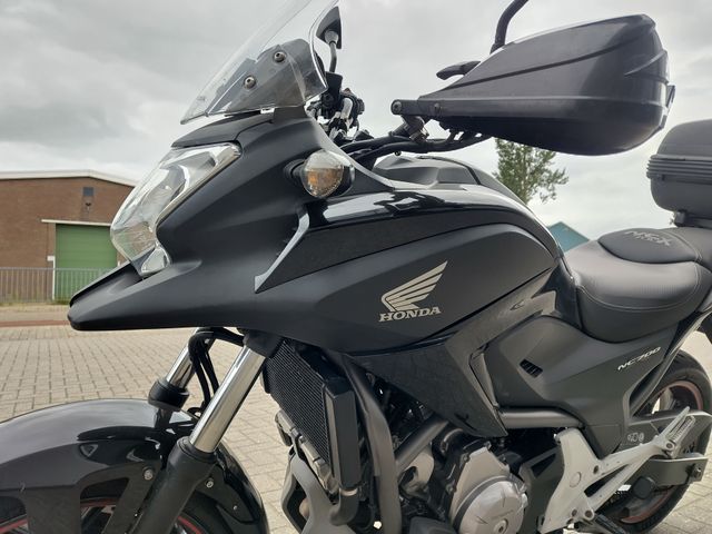 honda - nc-700-x-dct