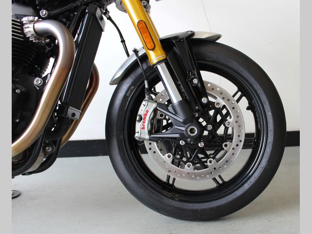 triumph - speed-twin-1200-rs