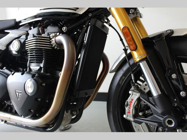 triumph - speed-twin-1200-rs