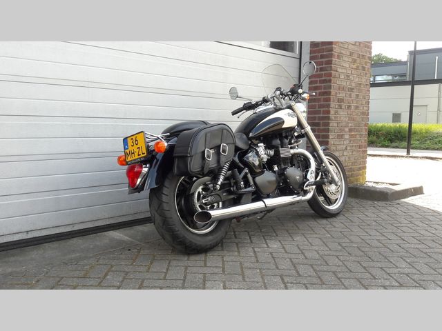 triumph - speedmaster