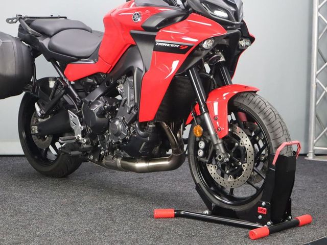 yamaha - tracer-9