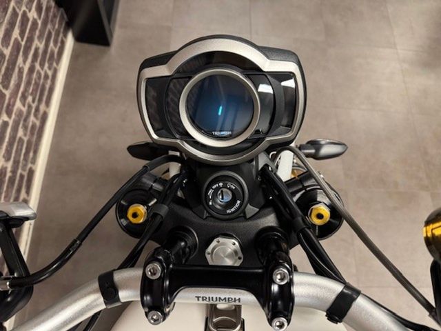 triumph - scrambler-1200-xe