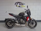 TRIUMPH TRIDENT 660