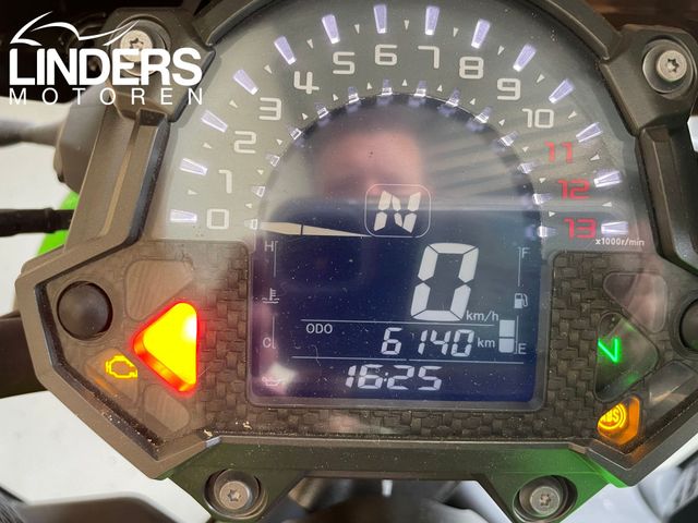 kawasaki - z900