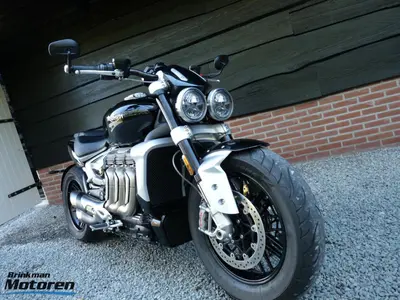 TRIUMPH ROCKET III R – foto 2