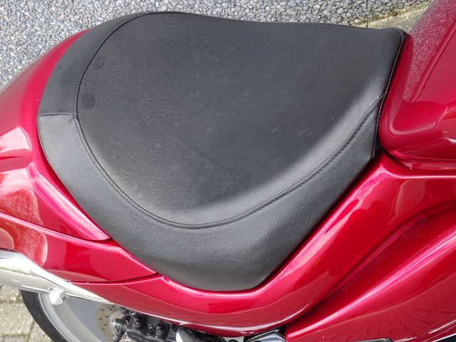 suzuki - m-1800-r-intruder