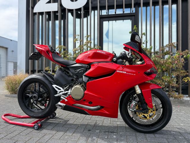ducati - 1199-panigale