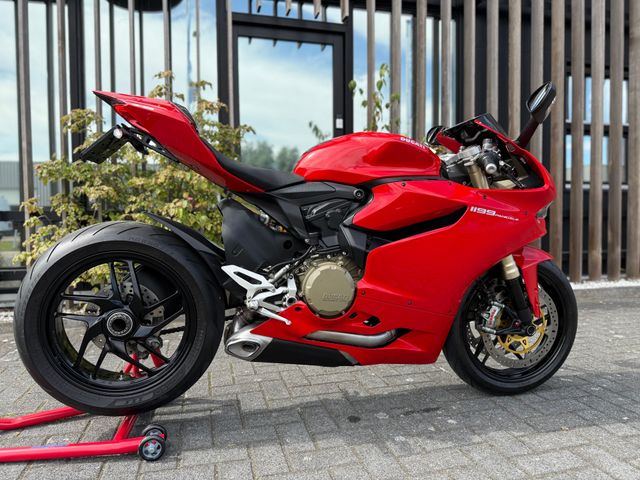 ducati - 1199-panigale