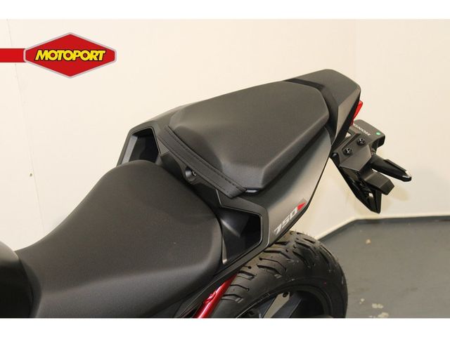 honda - cb-750-hornet-e-clutch