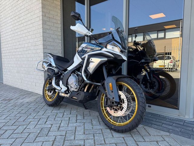 cfmoto - 700-mt-adventure