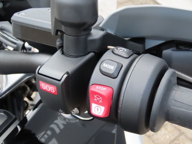 bmw - r-1300-gs-asa