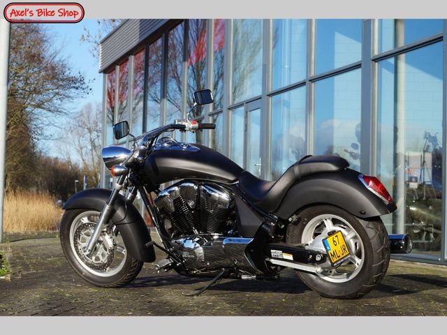 honda - vt-1300-cx