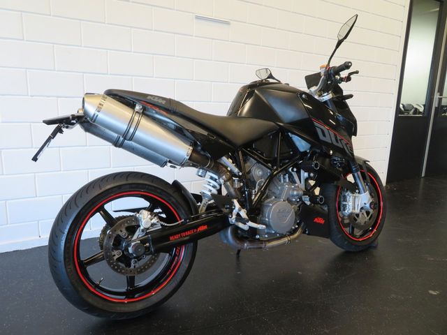 ktm - 990-super-duke