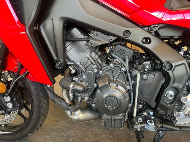 yamaha - tracer-9
