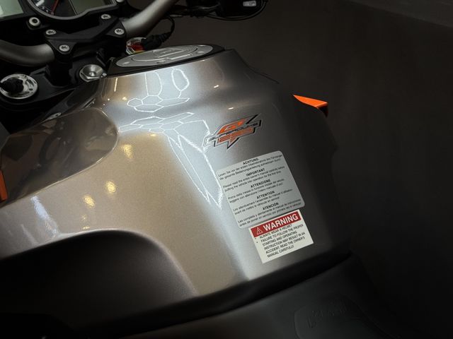 ktm - 1290-super-duke-gt