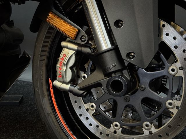 ktm - 1290-super-duke-gt
