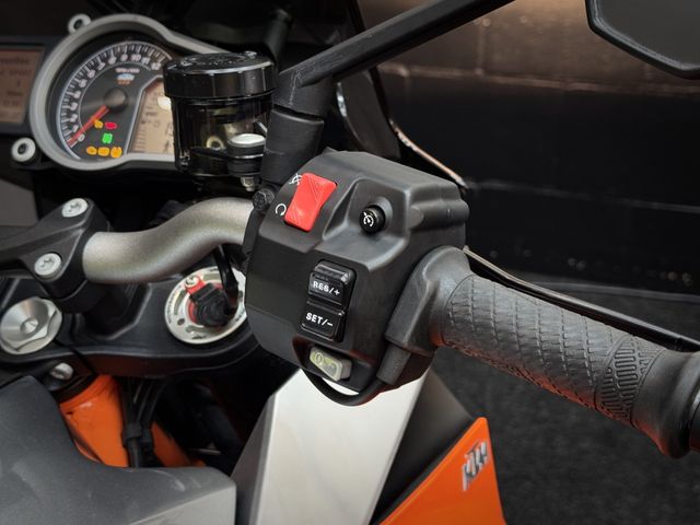ktm - 1290-super-duke-gt