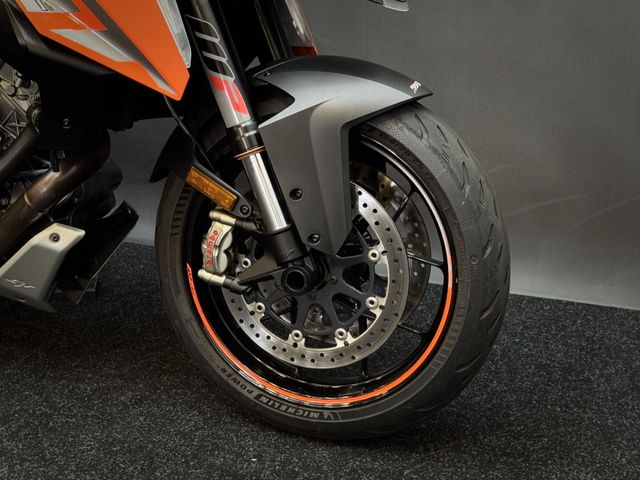 ktm - 1290-super-duke-gt