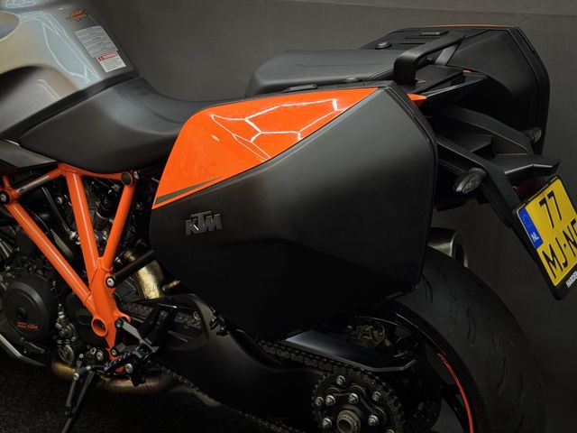 ktm - 1290-super-duke-gt