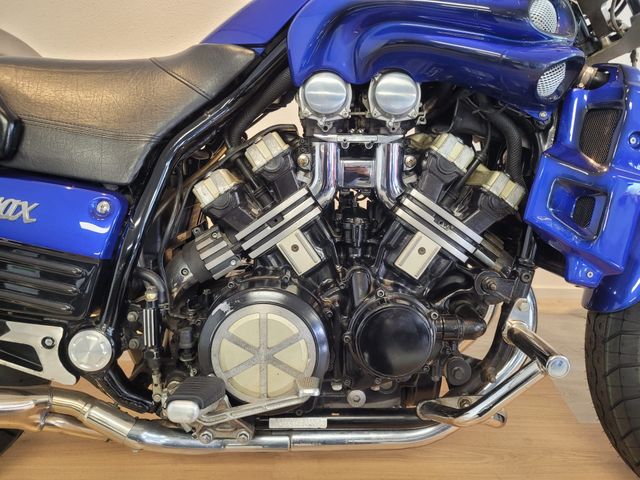 yamaha - vmx-1200-v-max