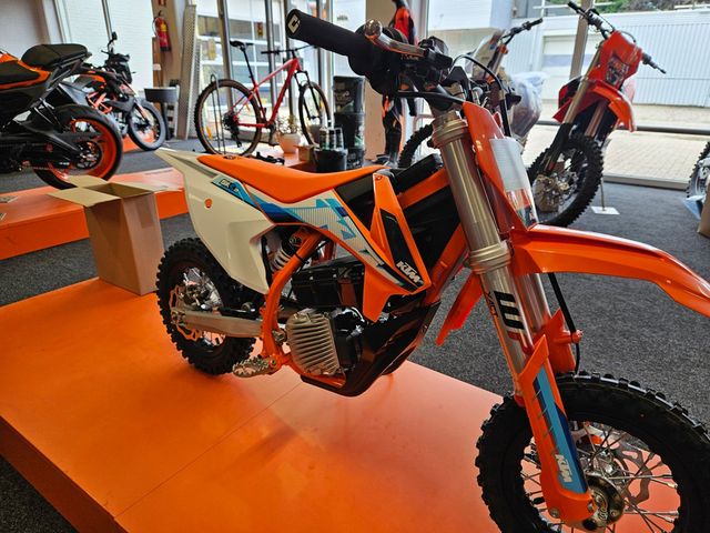 ktm - sx-e3