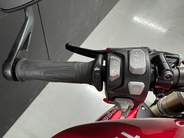 triumph - speed-triple-1200-rs