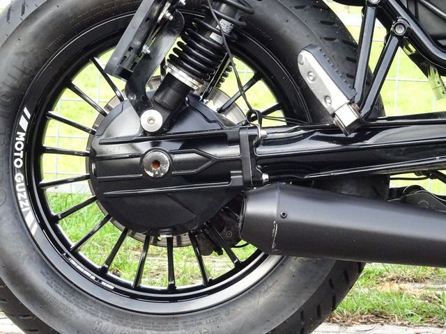 moto-guzzi - v-9-bobber