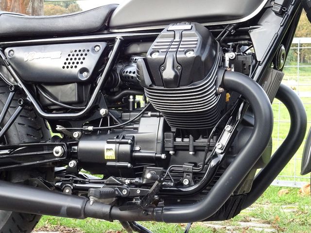 moto-guzzi - v-9-bobber