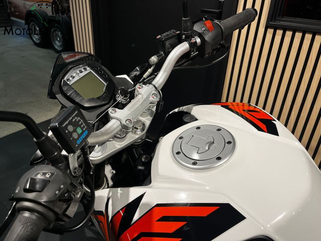 ktm - 125-duke
