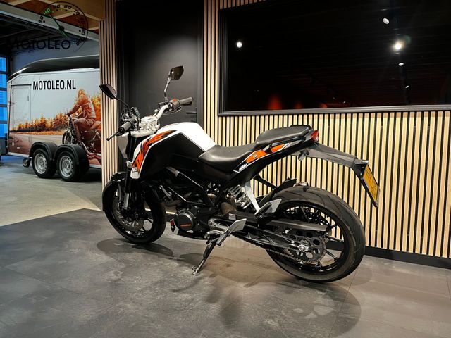 ktm - 125-duke