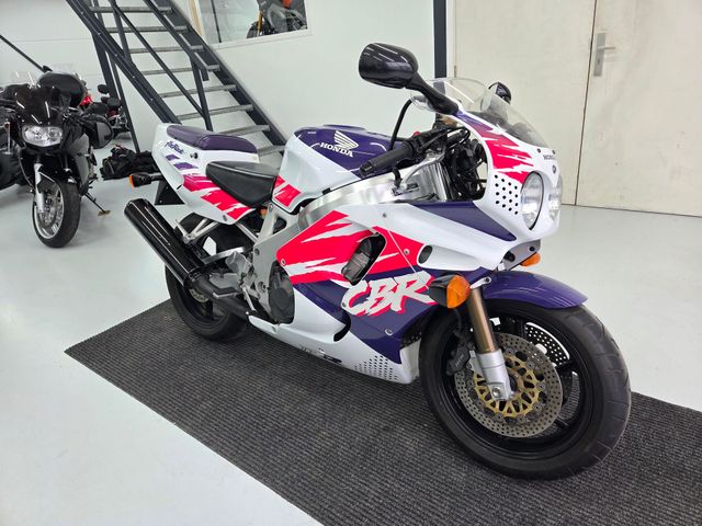 honda - cbr-900-rr-fireblade