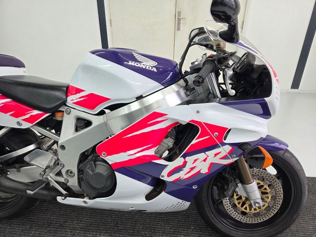 honda - cbr-900-rr-fireblade
